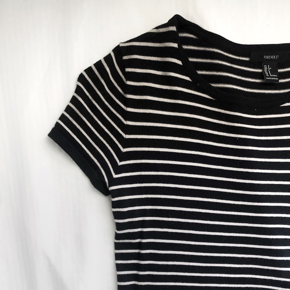 F21 TSHIRT DRESS - Picture 2 of 3